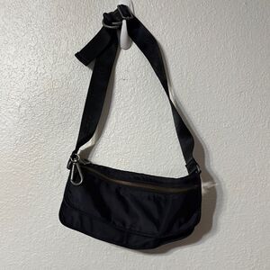 Lululemon Travel Pooch Belt Bag
